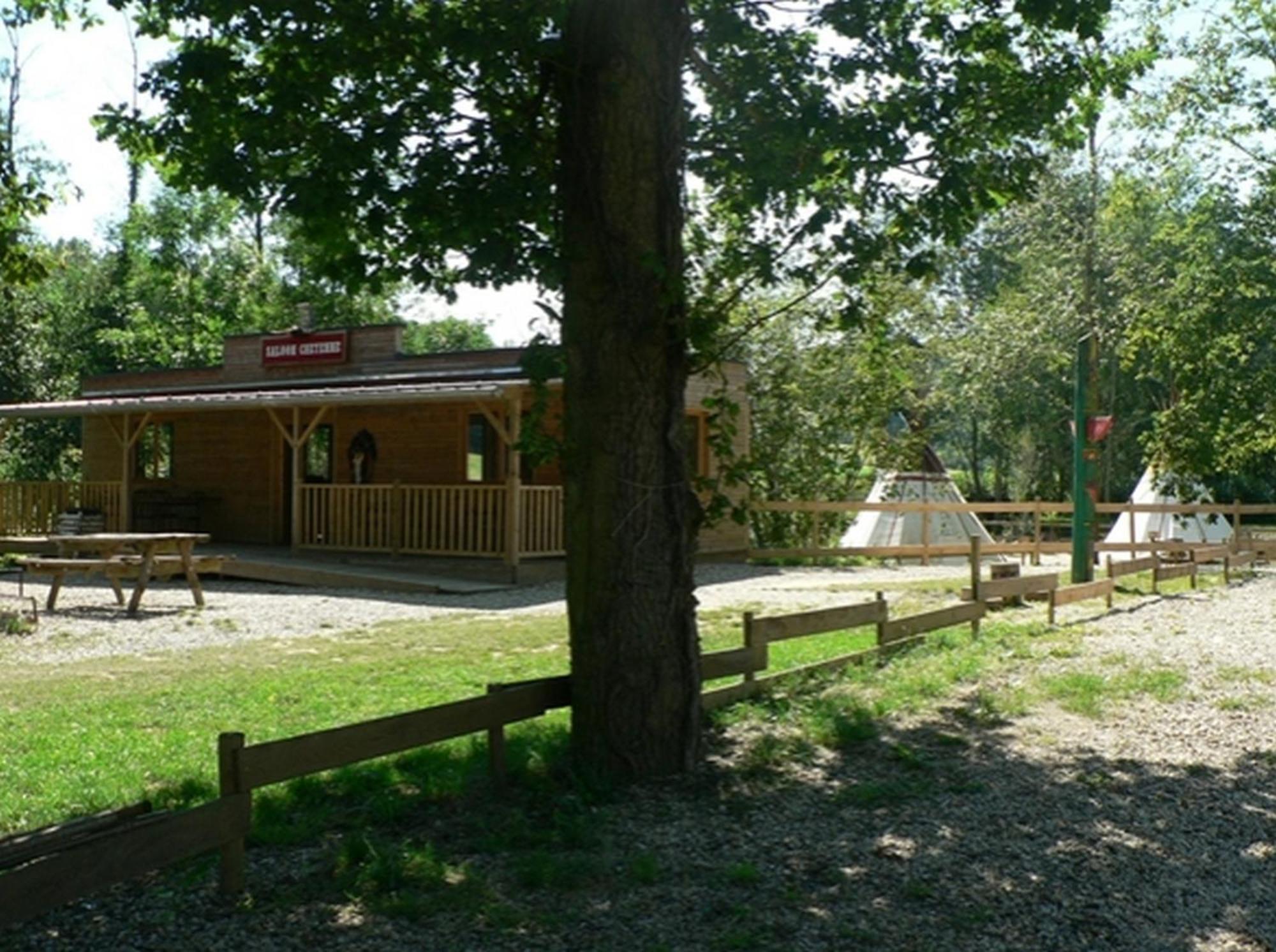 Hotel Etangs Du Moulin Suzy Exteriér fotografie